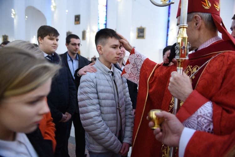 Bierzmowanie w kościele bł. Karoliny w Tarnowie