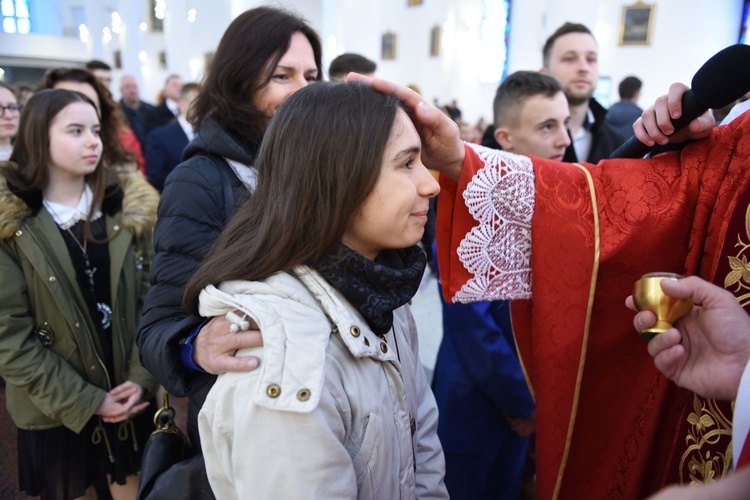 Bierzmowanie w kościele bł. Karoliny w Tarnowie