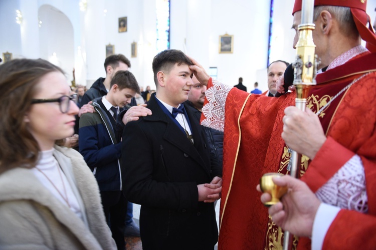 Bierzmowanie w kościele bł. Karoliny w Tarnowie