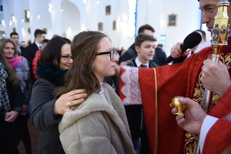 Bierzmowanie w kościele bł. Karoliny w Tarnowie