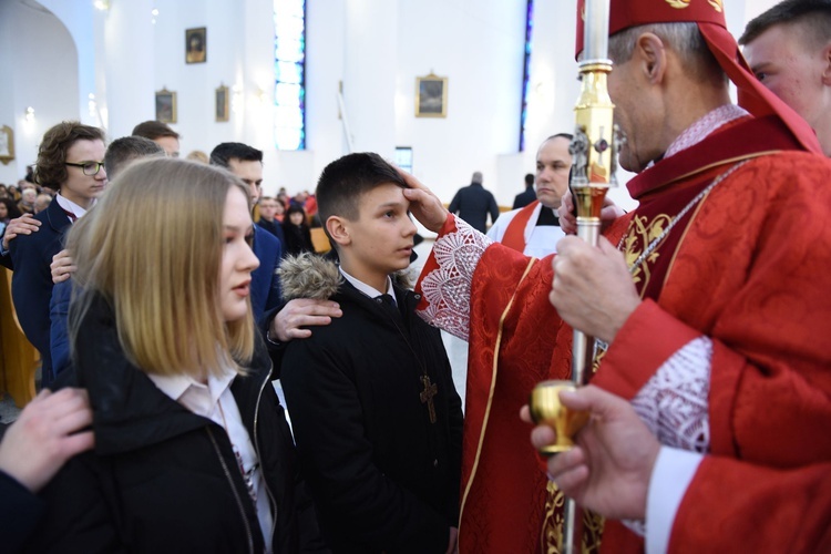 Bierzmowanie w kościele bł. Karoliny w Tarnowie