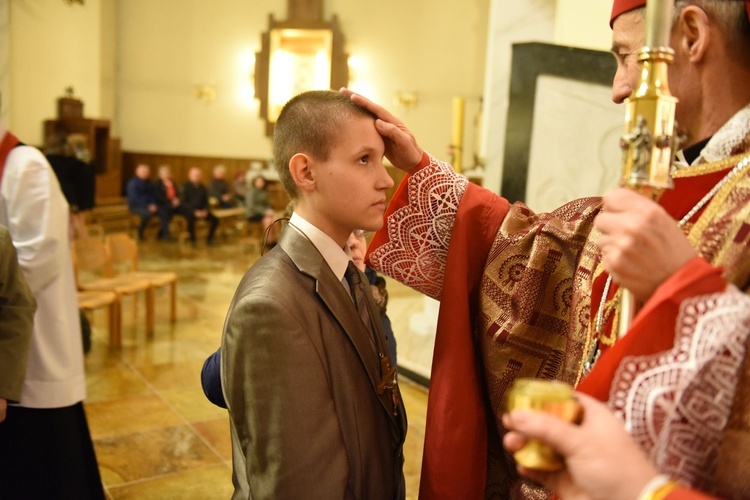 Bierzmowanie w kościele NSPJ w Tarnowie