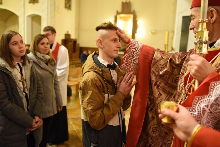 Bierzmowanie w kościele NSPJ w Tarnowie