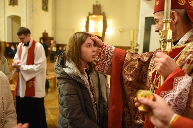 Bierzmowanie w kościele NSPJ w Tarnowie