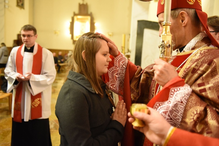 Bierzmowanie w kościele NSPJ w Tarnowie