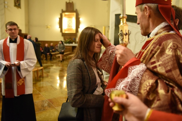 Bierzmowanie w kościele NSPJ w Tarnowie
