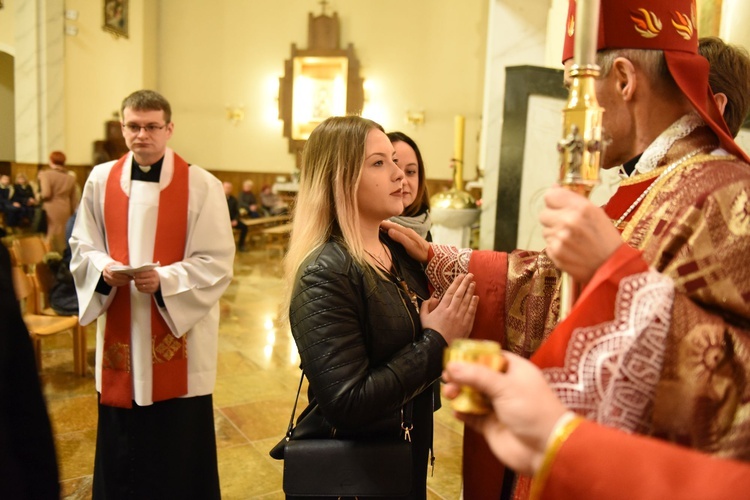 Bierzmowanie w kościele NSPJ w Tarnowie
