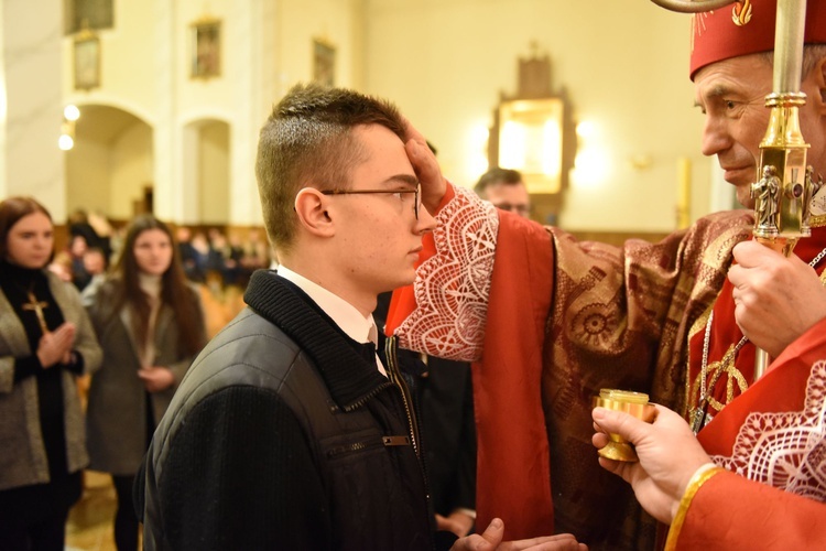 Bierzmowanie w kościele NSPJ w Tarnowie