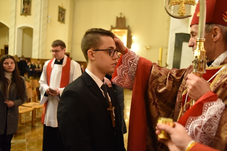 Bierzmowanie w kościele NSPJ w Tarnowie