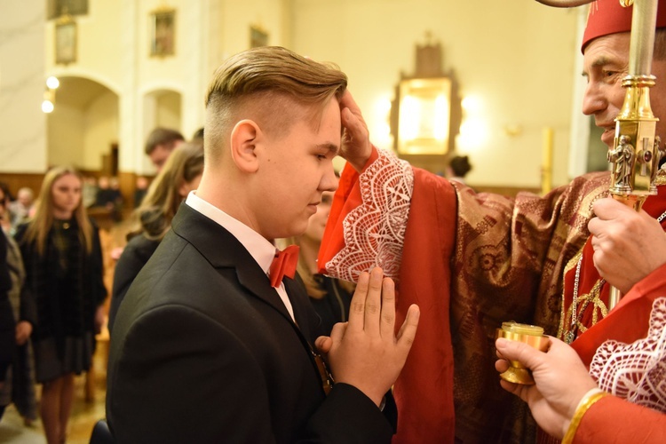 Bierzmowanie w kościele NSPJ w Tarnowie