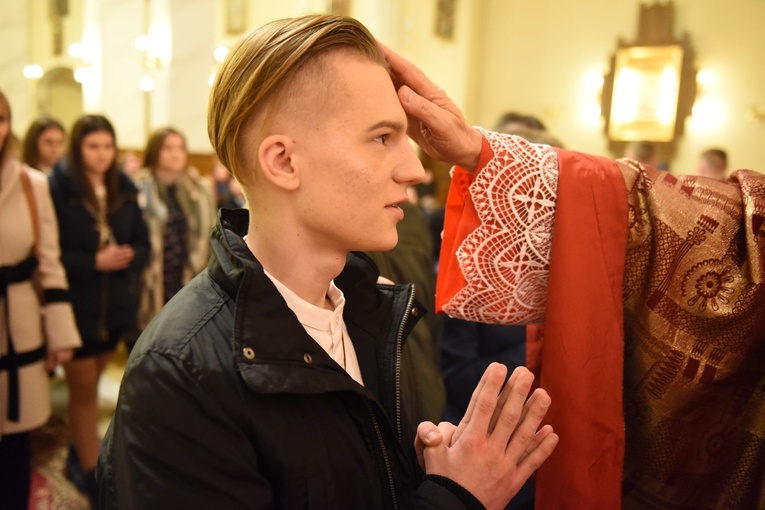 Bierzmowanie w kościele NSPJ w Tarnowie