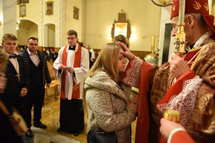 Bierzmowanie w kościele NSPJ w Tarnowie