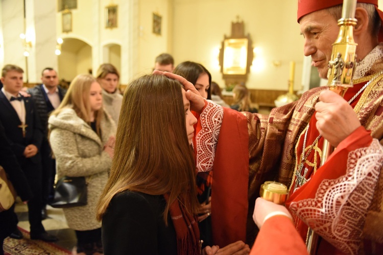 Bierzmowanie w kościele NSPJ w Tarnowie