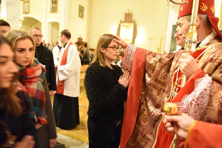 Bierzmowanie w kościele NSPJ w Tarnowie