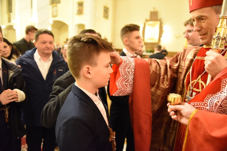 Bierzmowanie w kościele NSPJ w Tarnowie