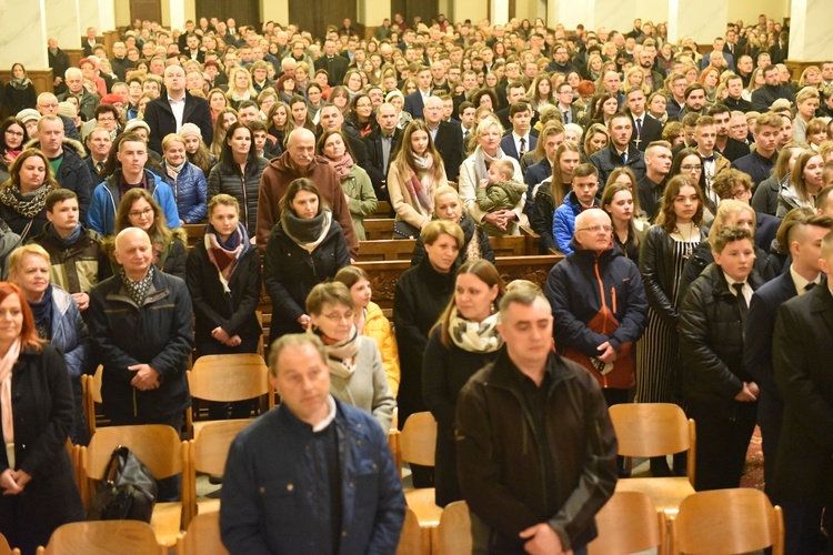 Bierzmowanie w kościele NSPJ w Tarnowie