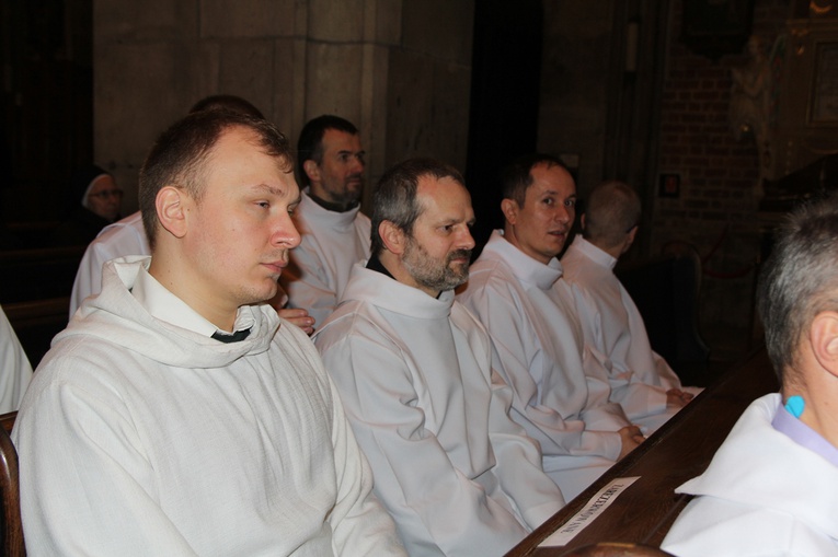 Święto patronalne abp. Józefa Kupnego i nowi nadzwyczajni szafarze Komunii św.