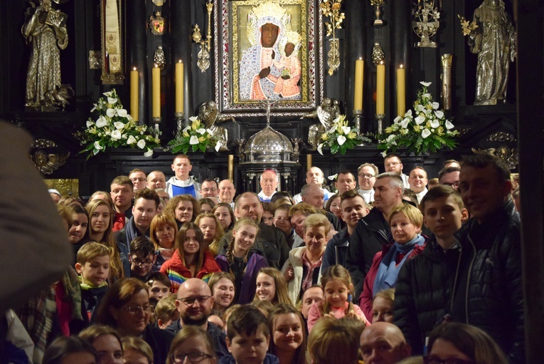 Zawierzenie Ruchu Światło-Życie diecezji łowickiej na Jasnej Górze