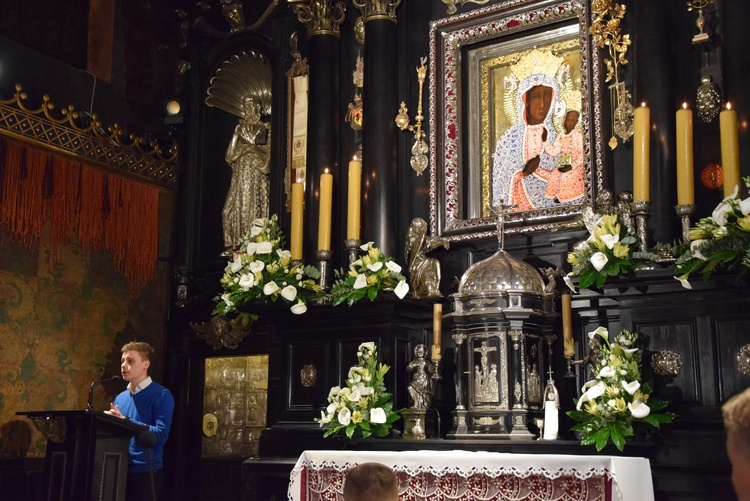 Zawierzenie Ruchu Światło-Życie diecezji łowickiej na Jasnej Górze