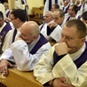 W programie znalazł się czas na adorację Najświętszego Sakramentu i wspólną Eucharystię pod przewodnictwem biskupa.