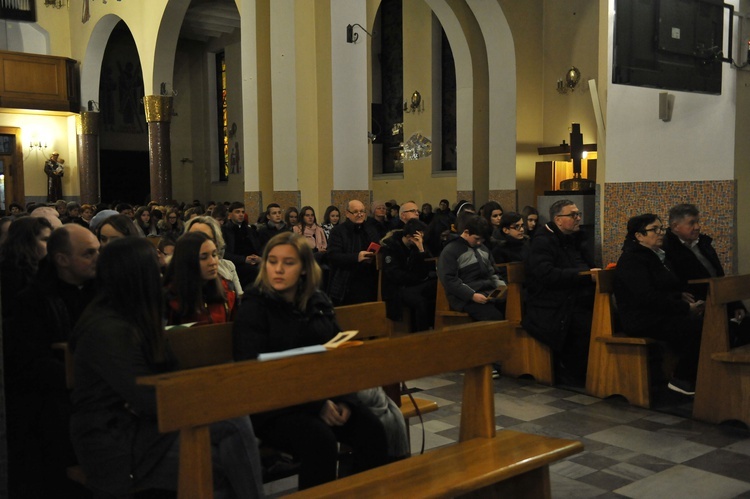 Dekanalne spotkanie młodzieży w Tarnowie-Krzyżu