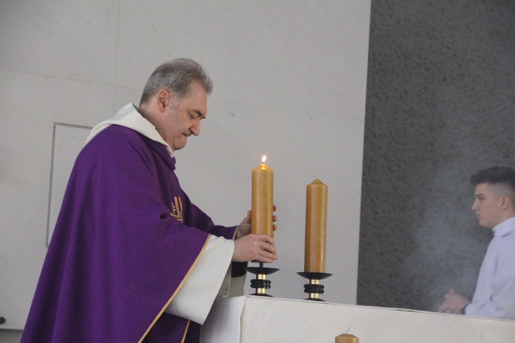 Poświęcenie ołtarza i prezbiterium w Bojszowach Nowych