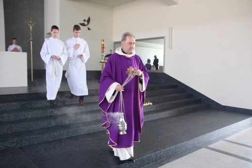 Poświęcenie ołtarza i prezbiterium w Bojszowach Nowych