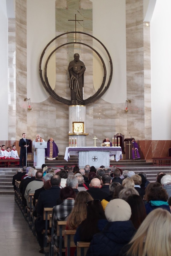 Abp Jean-Clément Jeanbart w parafii św. Brata Alberta