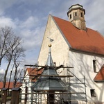 Na wieży w Grodziszczu zostawili ślad dla przyszłych pokoleń.