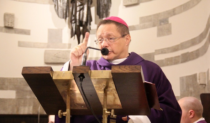 Abp Grzegorz Ryś głosi rekolekcje na KUL.