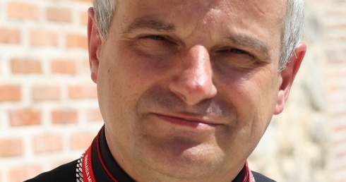 Biskup Mendyk przypomina: Religia nie jest przedmiotem dodatkowym