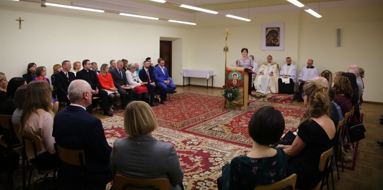 Neokatechumeni otrzymali księge Liturgii Godzin 