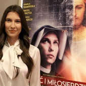 W roli s. Faustyny wystąpiła warszawska aktorka Kamila Kamińska.