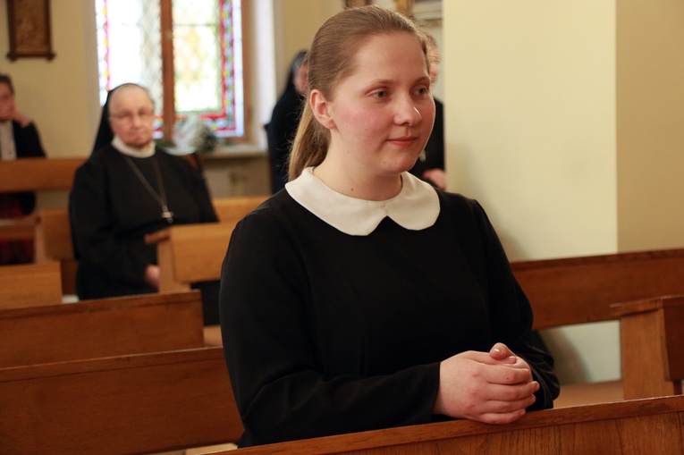 Obłóczyny s. Faustyny i s. Klary w Zgromadzeniu Sióstr Bożego Serca Jezusa