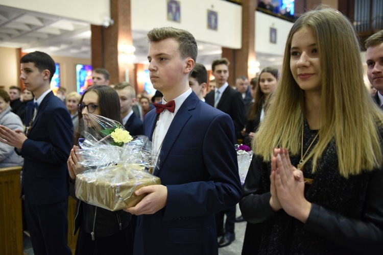 Bierzmowanie u Matki Bożej Nieustającej Pomocy w Mielcu - cz. 1