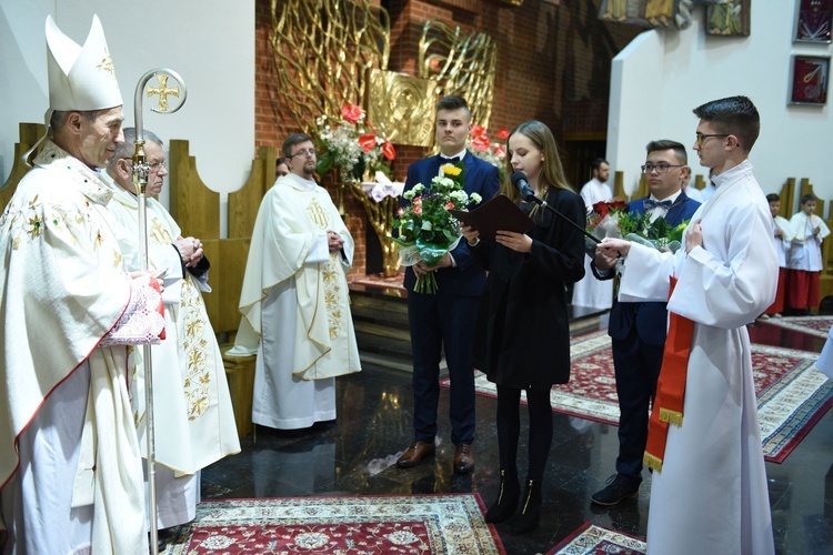 Bierzmowanie u Matki Bożej Nieustającej Pomocy w Mielcu - cz. 1