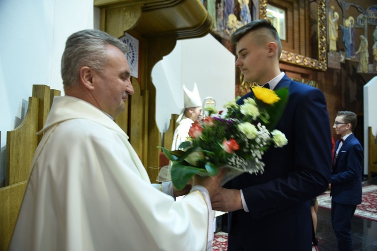 Bierzmowanie u Matki Bożej Nieustającej Pomocy w Mielcu - cz. 1