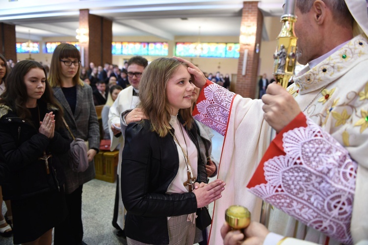 Bierzmowanie u Matki Bożej Nieustającej Pomocy w Mielcu - cz. 1