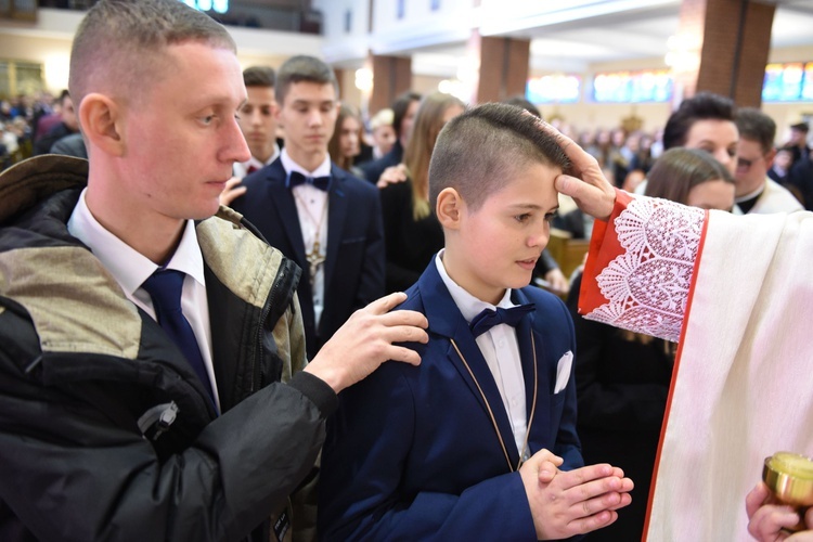 Bierzmowanie u Matki Bożej Nieustającej Pomocy w Mielcu - cz. 1