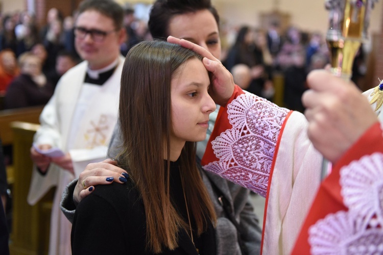 Bierzmowanie u Matki Bożej Nieustającej Pomocy w Mielcu - cz. 1