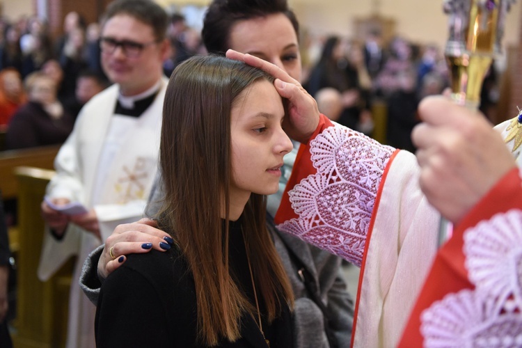 Bierzmowanie u Matki Bożej Nieustającej Pomocy w Mielcu - cz. 1