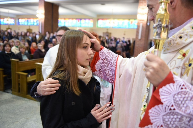 Bierzmowanie u Matki Bożej Nieustającej Pomocy w Mielcu - cz. 1