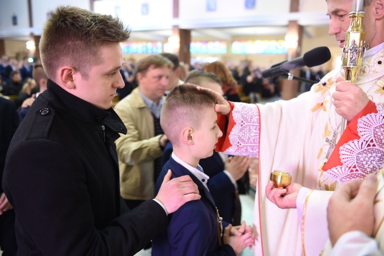 Bierzmowanie u Matki Bożej Nieustającej Pomocy w Mielcu - cz. 1