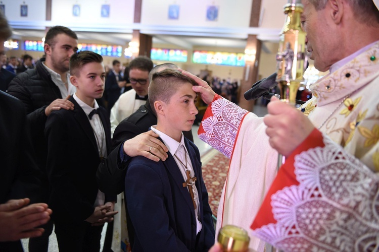 Bierzmowanie u Matki Bożej Nieustającej Pomocy w Mielcu - cz. 1