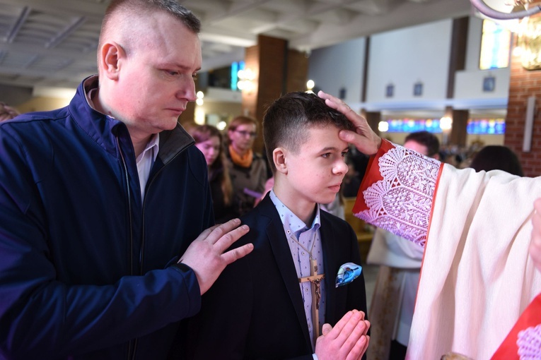 Bierzmowanie u Matki Bożej Nieustającej Pomocy w Mielcu - cz. 1