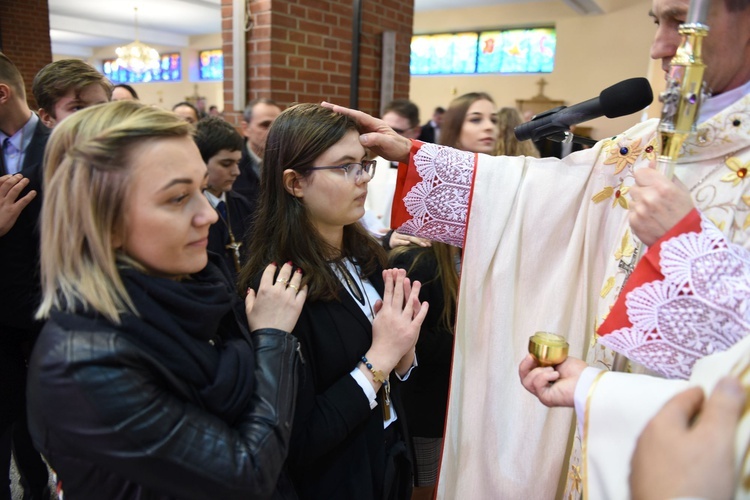 Bierzmowanie u Matki Bożej Nieustającej Pomocy w Mielcu - cz. 1