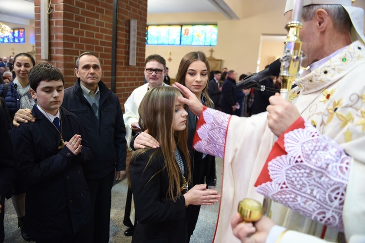 Bierzmowanie u Matki Bożej Nieustającej Pomocy w Mielcu - cz. 1