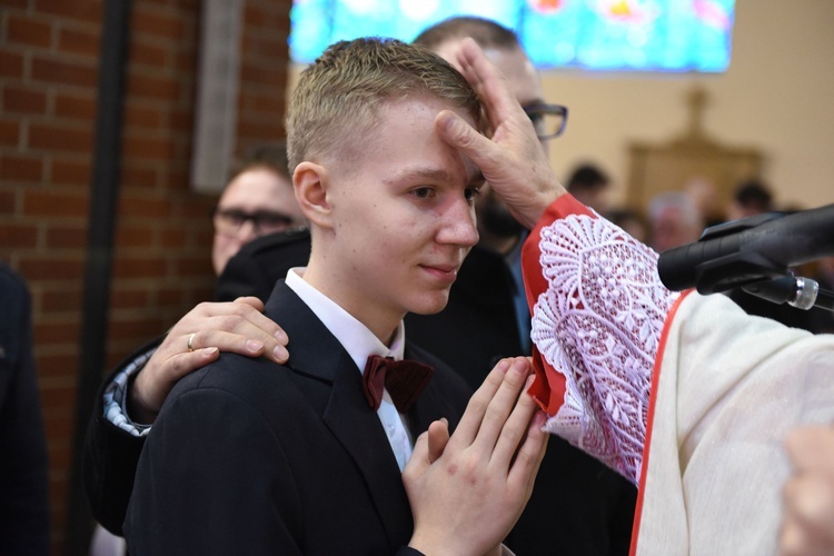 Bierzmowanie u Matki Bożej Nieustającej Pomocy w Mielcu - cz. 1