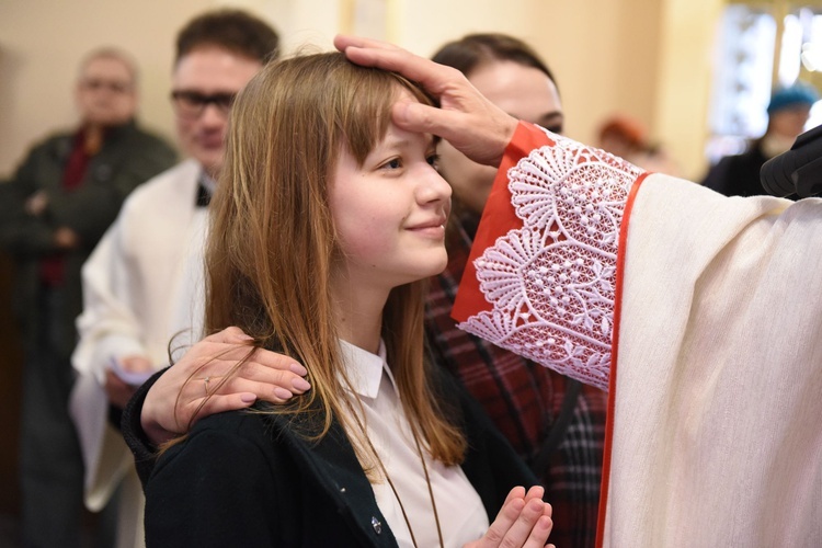 Bierzmowanie u Matki Bożej Nieustającej Pomocy w Mielcu - cz. 1