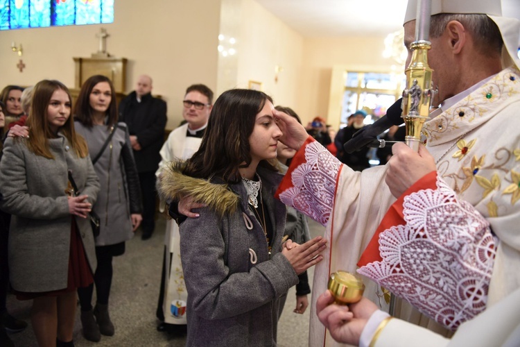 Bierzmowanie u Matki Bożej Nieustającej Pomocy w Mielcu - cz. 1